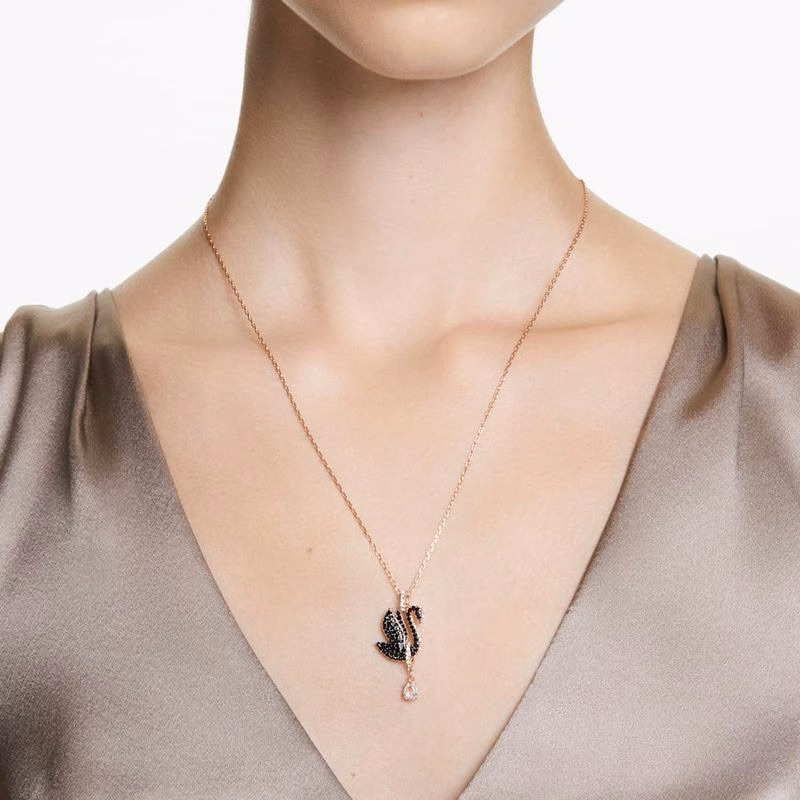 Swarovski Anhänger „Iconic Swan“, Schwarz, Roségold-plattiert